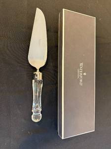 lot 88 image: Waterford Crystal Lismore Offset PieCake Server in Original Box