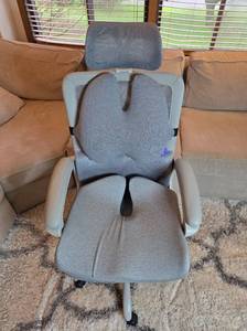 lot 155 image: Ergonomic Office Chair with Cushion Lab Comfort Seat