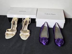 lot 187 image: Pair of Nina New York Heels and Me Too Flats, Size 9