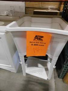 lot 185 image: 24 Laundry Sink