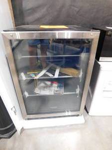 lot 191 image: Gallery 5.3 cu. ft. Beverage Center Cooler with LED Temperature Controls and Display, Single Zone, Stainless Steel