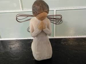 lot 9 image: Willow Tree Angel of Prayer Figurin...