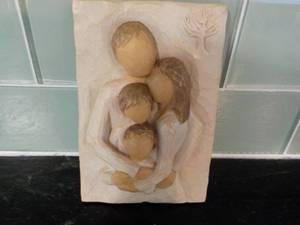 lot 11 image: Willow Tree Family 6 x 4 Plaque...