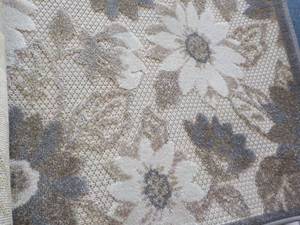 lot 29 image: Nourison Vintage Floral Collection ...