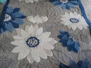 lot 31 image: Nourison Vintage Floral Collection ...