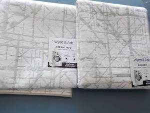 lot 38 image: Wyatt and Ash Accent Rug and Runner...