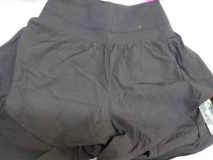 lot 57 image: Blooming Jelly Skort size M from Am...