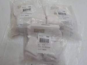 lot 61 image: 18 pair Size 2t-3t White Socks...