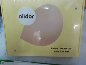 lot 71 image: Niidor Fabric Strapless Adhesive Br...
