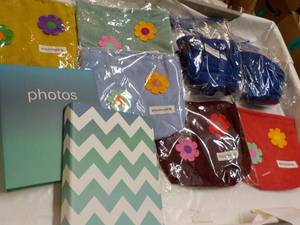 lot 80 image: Photo Albums and Organizing Items...
