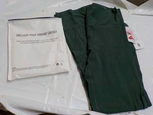 lot 89 image: Lycra Sport size XL Pants...