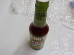 lot 165 image: Tiger Sauce 10 oz Bottle...