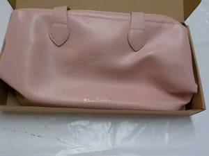 lot 205 image: Easy Travel Bag...