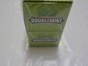 lot 250 image: Double Mint 150 Sticks Gum...