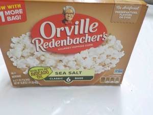 lot 251 image: Orville Redenbachers Microwave Pop...