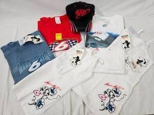 lot 124B image: Mark Martin #6 Car - Vintage NASCAR Apparel