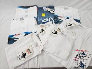 lot 124C image: Mark Martin #6 Car - Vintage NASCAR Apparel