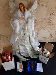 lot 18 image: White Christmas Angel Tree Topper 20 in, 4-Ornaments