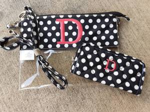 lot 40 image: Clear FestivalSports Event Pouch With Strap & 2-Matching Wallets