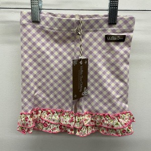 lot 24 image: Matilda Jane size 4 Enchanged Garden Gingham shorts with ruffle bottom.