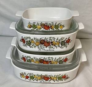 lot 37 image: Vintage Corning Ware - 4 Piece Set Spice of Life Casserole Dishes 1 Qt, 2 Qt, 2 Qt, and 10 x 10 x 2 - 4 Dishes, 3 Lids
