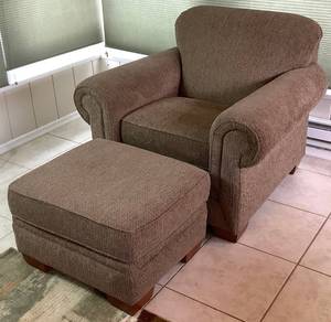 lot 34 image: England Furniture Co. Tan Fabric Armchair and Ottoman (Match Set to Lot 33) - Like New Condition