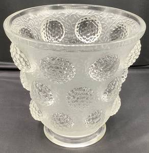 lot 19 image: Antique Art Deco Signed Verlys Les Cabochen Berry Gems French Glass Vase- 1920s- Glows Green under 365NM Wavelength Blacklight