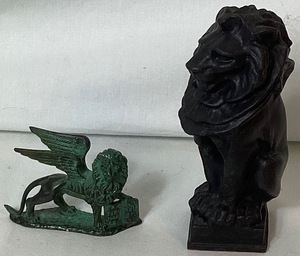 lot 76 image: Bronze St. Marks Winged Lion of Venice Statue and Chalkware Lion Figurine