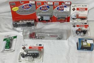 lot 88 image: Diecast Vehicle Bundle - Kenworth, Classic Metal Works, Boley and Oxford