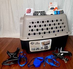 lot 148 image: XL Hardside Pet Carrier and Dog Accessory Bundle