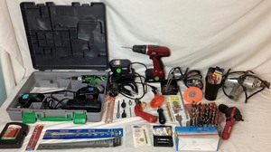 lot 117 image: Drill Bundle