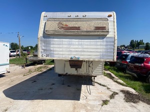1985 Cree 5th wheel