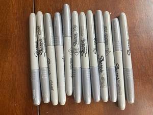 lot 36 image: Sharpie Metallic Silver Markers