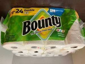 lot 17 image: Bounty Select-A-Size Towels