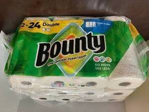 lot 19 image: Bounty Select-A-Size Towels