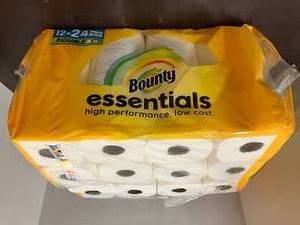lot 18 image: Bounty Essentials Paper Towels