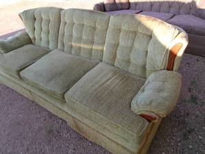 lot 1 image: Vintage Yellow Sofa