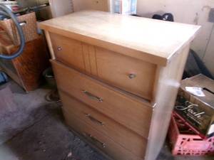 lot 9 image: 2 Vintage GreyishBrown Dressers