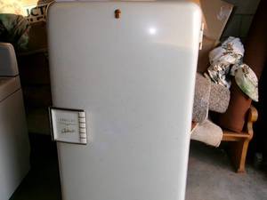 Vintage Crosley Shelvador Round Door Refrigerator