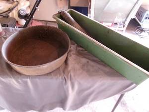 lot 41 image: 2 Drip Pans & Grease Gun