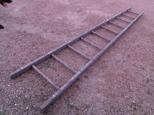 lot 53 image: Vintage 10 Wood Ladder