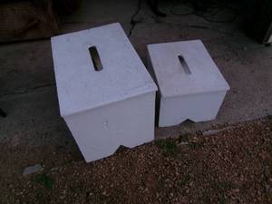 lot 54 image: His & Hers Wood Step Stools