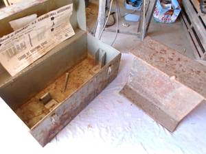 lot 59 image: B&D Metal Hammerdrill Box & I-Beam Anvil