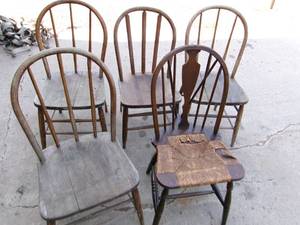 lot 62 image: 5 Wooden Chairs (Plank Bottom)