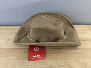 lot 63 image: Brand New Minnetonka Silverton Genuine Leather - Size M