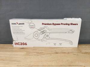 lot 115 image: Brand New Flora Guard Premium Bypass Pruning Shears