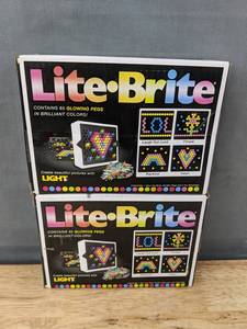 lot 106K image: 2 Brand New Lite-Brite 85 Piece Mini Sets