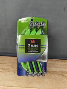 lot 45K image: 7 Brand New Walgreens 3 Blade Disposable Razors for Sensitive Skin
