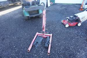 lot 12 image: ATVMotorcycle Utility LiftJack Stand