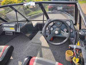 1990 Stratos 270FS 17'10" w/ Evinrude 140HP